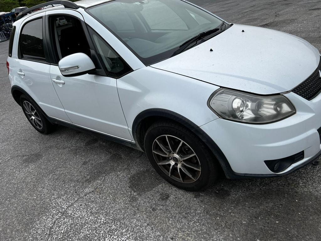 Авто по запчастям на Suzuki Sx4 YA11S
