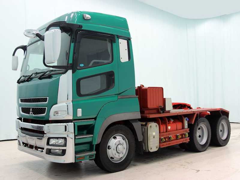 Mitsubishi Fuso тягач