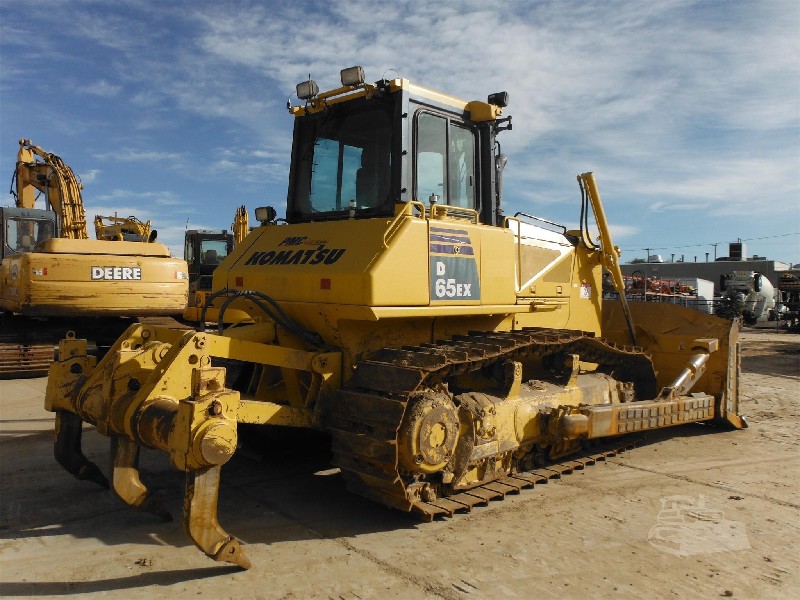 Бульдозер d155a. Бульдозер Komatsu d65ex-16. Бульдозер Комацу д65. Комацу 65 бульдозер. Бульдозер Komatsu d155a-1.